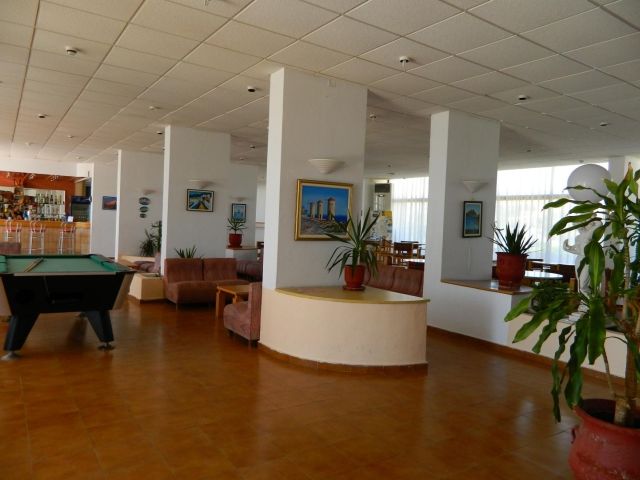 Telhinis & Hotel 2*